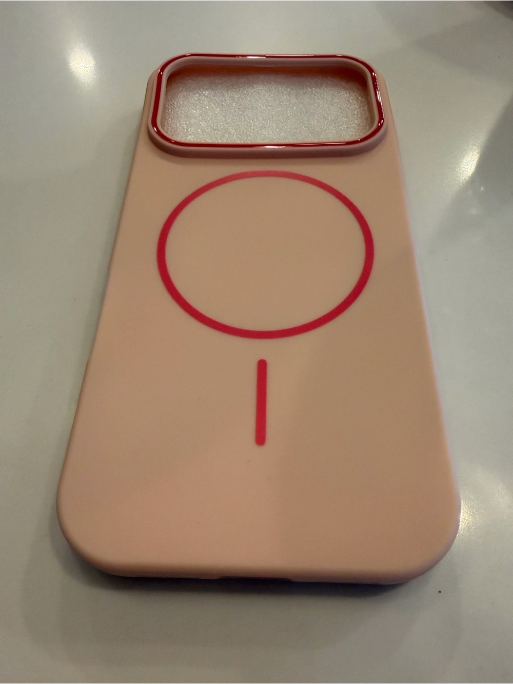 17 Pro Pink MagSafe-Compatible Silicone Phone Case .